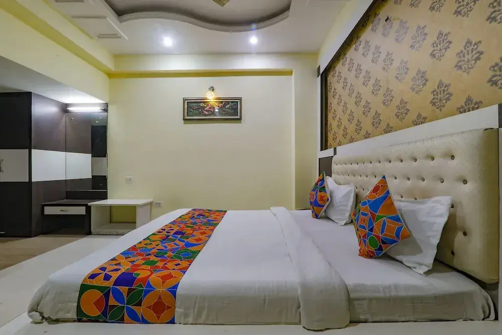 Fabhotel Govinda Royal