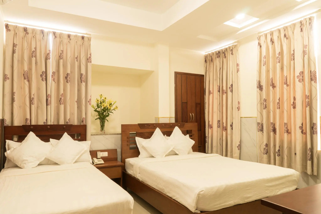 An Binh 2 hotel near Dam Sen Park