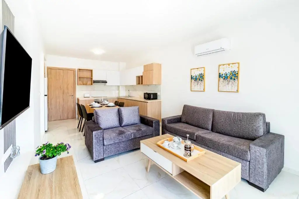 Adolina One Bedroom Apartment 103 by Ezoria