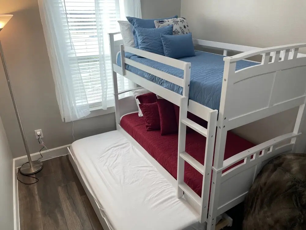 Ag 303 Gruene Penthouse Retreat 4 Bedroom Condo by RedAwning