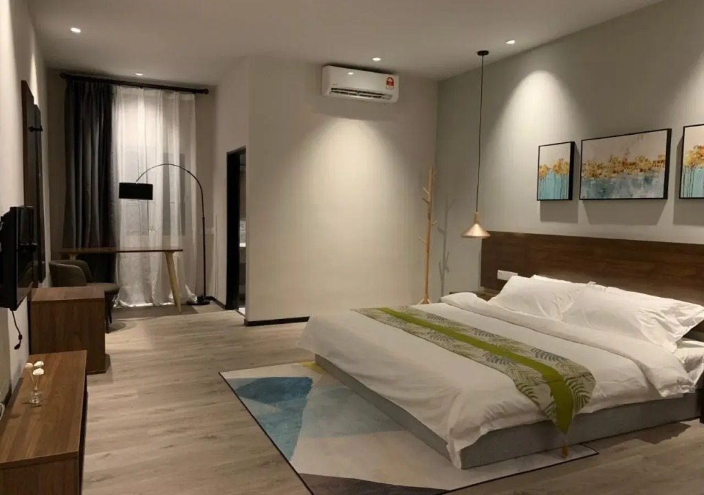 Cloud 9 Guest House