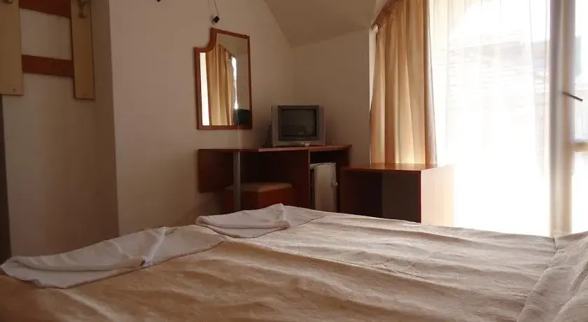 White Rose Family Hotel