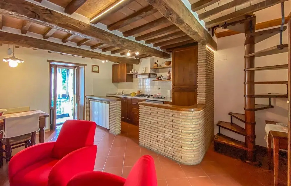 Beautiful Home In Caprese Michelangelo