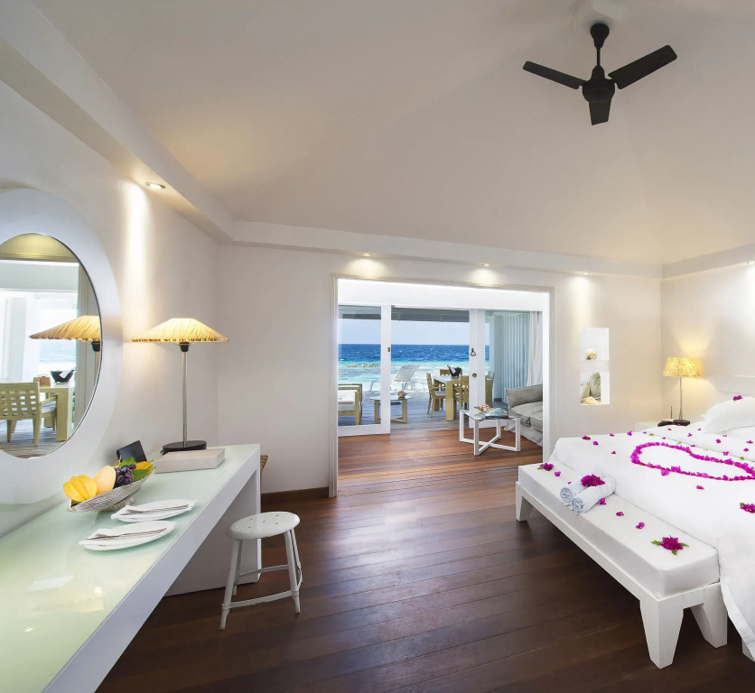 Diamonds Athuruga Maldives Resort & Spa