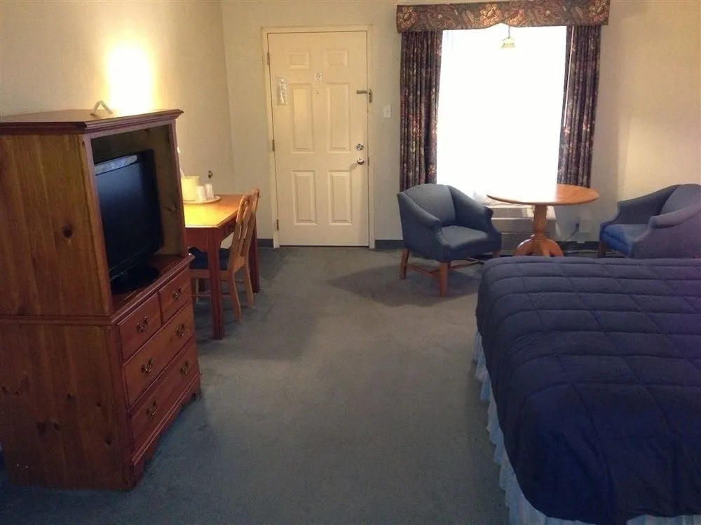 Fontana Village Inn