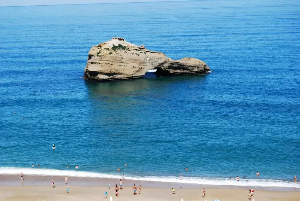 Studio in Biarritz, With Wonderful sea View, Furnished Terrace and Wifi - 20 m From the Beach