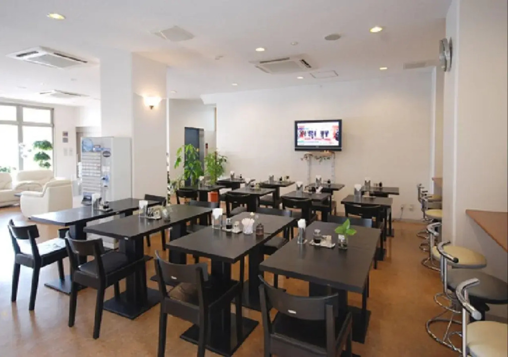 New Station Hotel Premiere