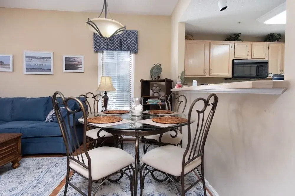 Tidewater Condo 1221-5 by RedAwning