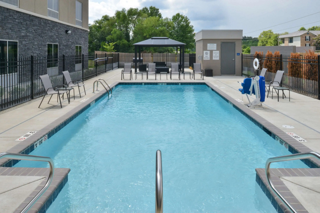 Americas Best Value Inn & Suites