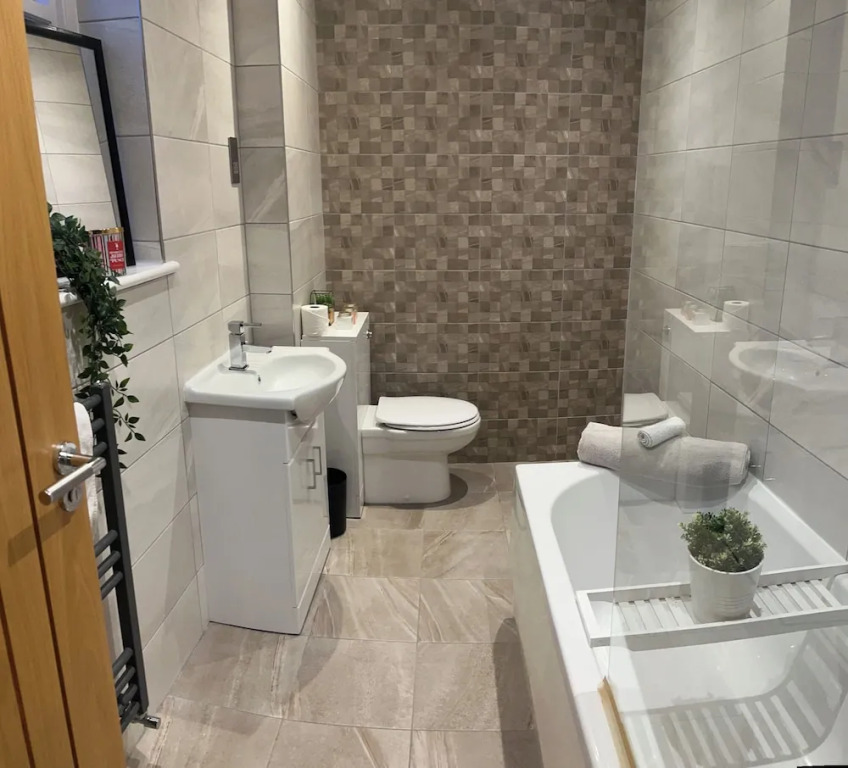 HU1 Hull City Centre Modern Apartment H9