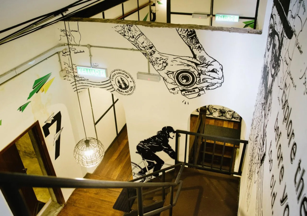 Paper Plane Hostel