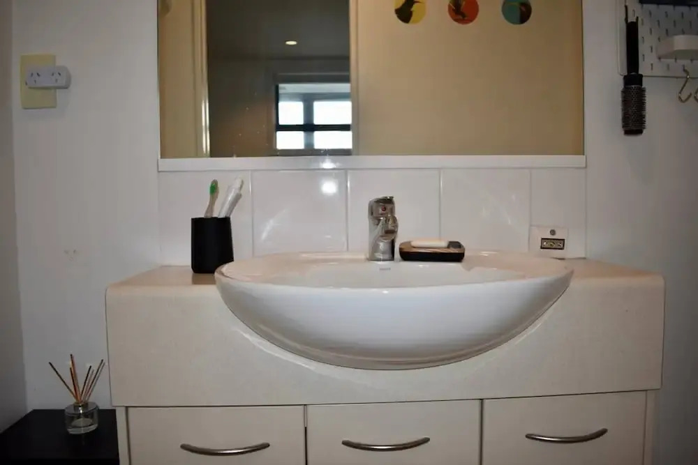 Spacious 1 Bedroom Apartment With City Views