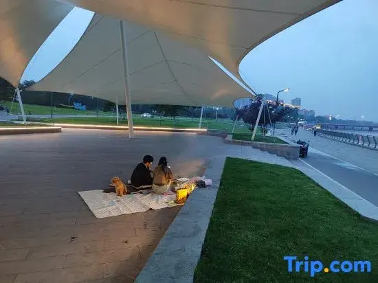 Jiuqi Homestay (Shijiazhuang Jinliulin Foreign Language School)