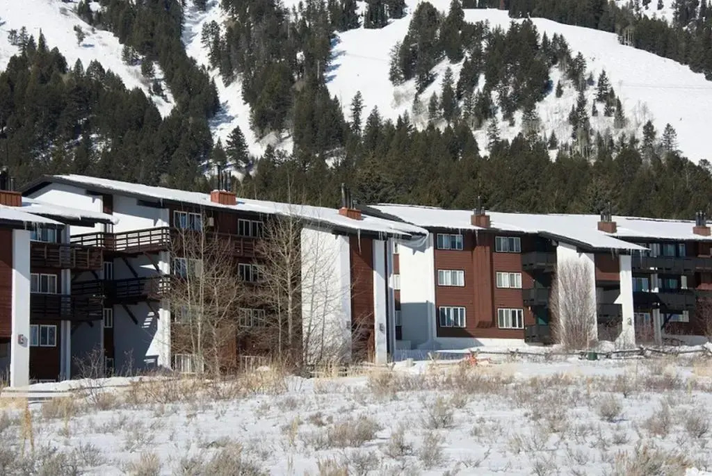 JHRL - Tensleep A2 - First floor condominium located in Teton Village