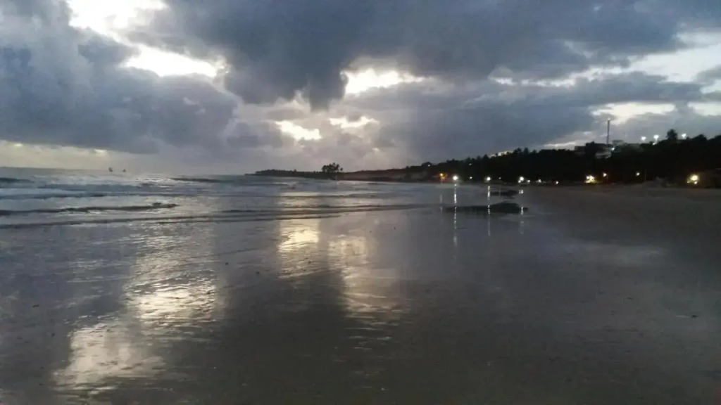 Casa de 4 quartos á 6Km da praia de Lagoinha-ce
