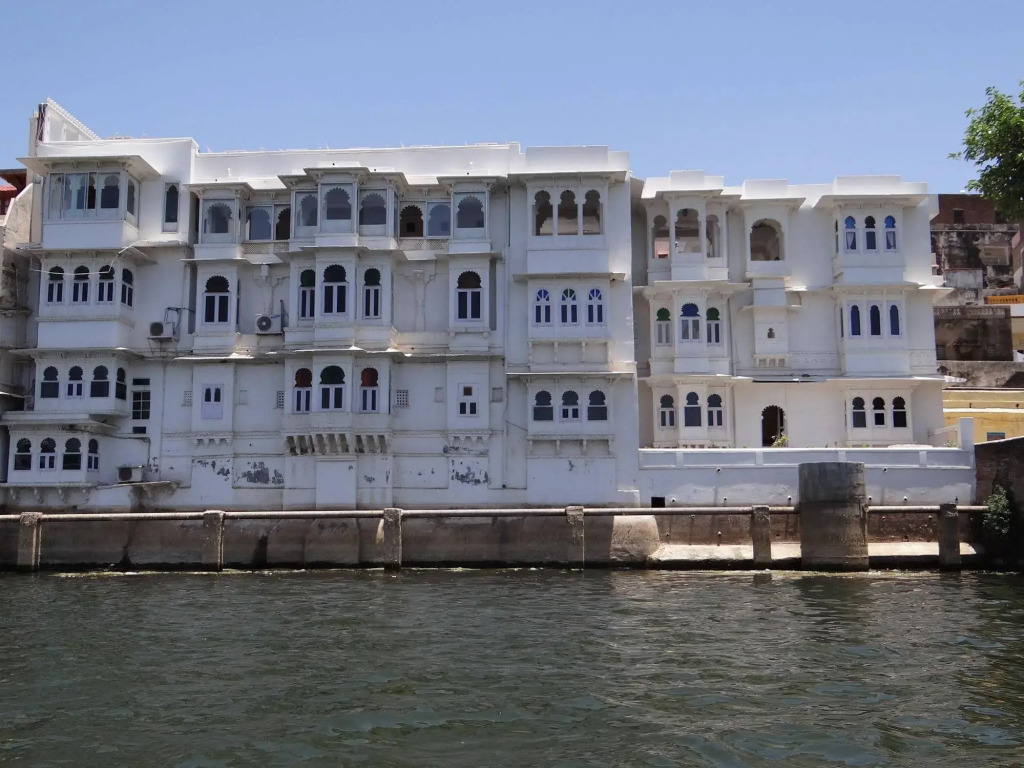 Jagat Niwas Palace