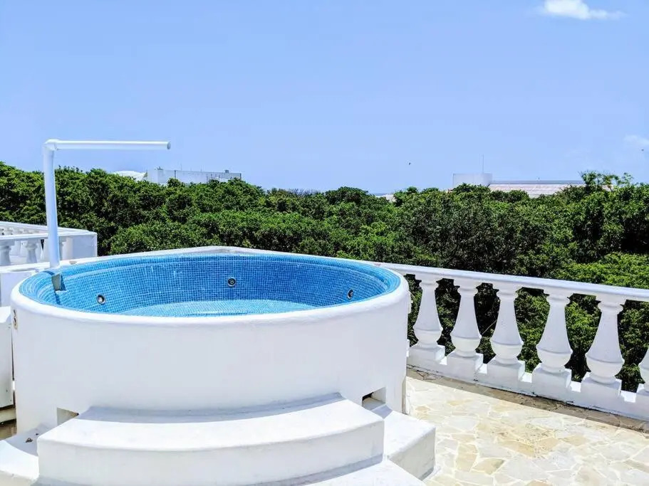 18br up to 50guest Castillos Playacar walk to Beach and 5th Ave 1000Mbps