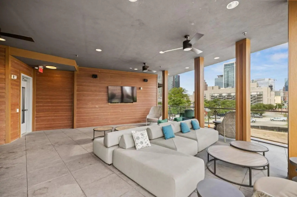 Placemakr Austin Downtown, Apartments by Hilton