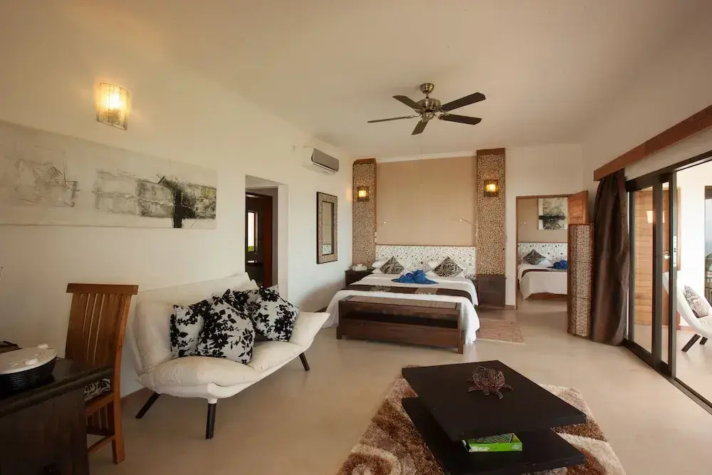 Le Duc Hillside Villas