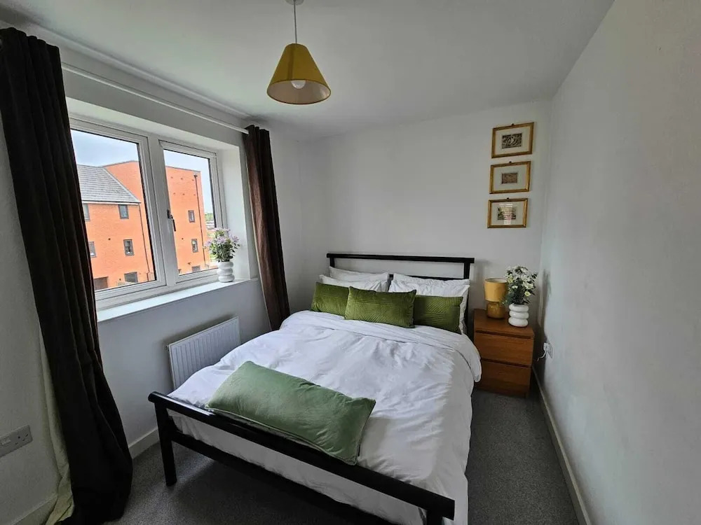 Ipswich - 3 Beds - Sleeps 6 - Private Garden