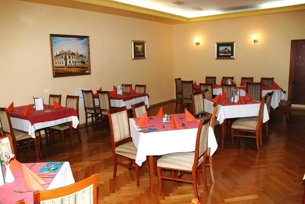 Hotel Zvezda