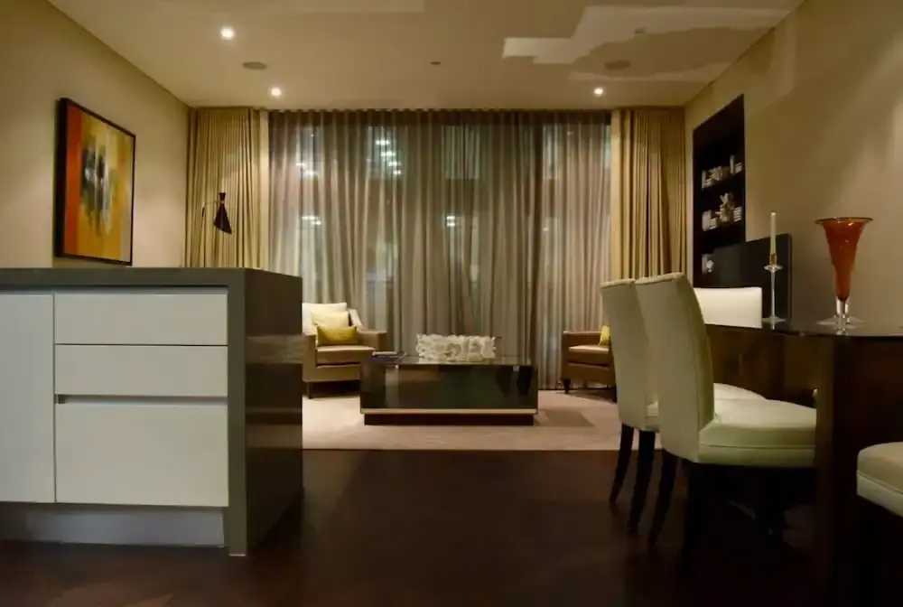2 Bedroom Apartment Near Oxford Street