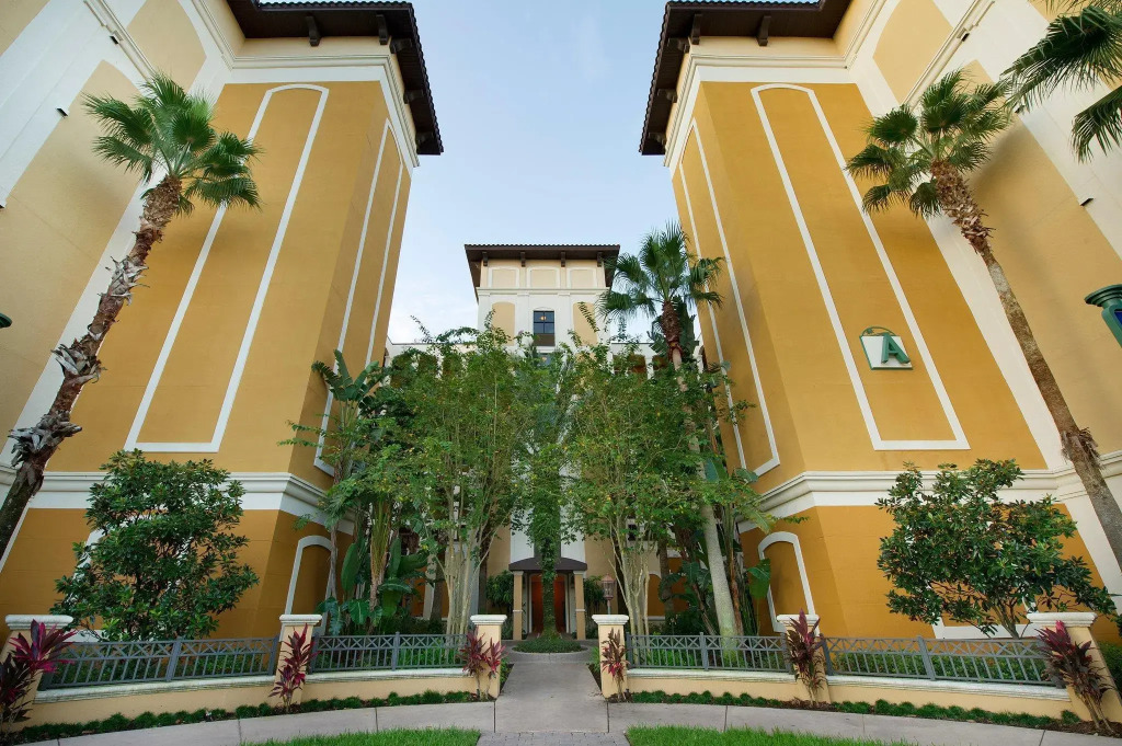 Floridays Orlando Two & Three Bed Rooms Condo Resort