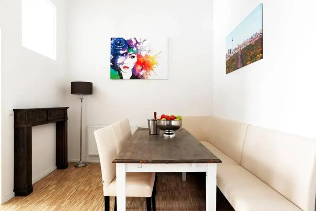 SC 6 Cozy Family & Business Flair welcomes you - Rockchair Apartments