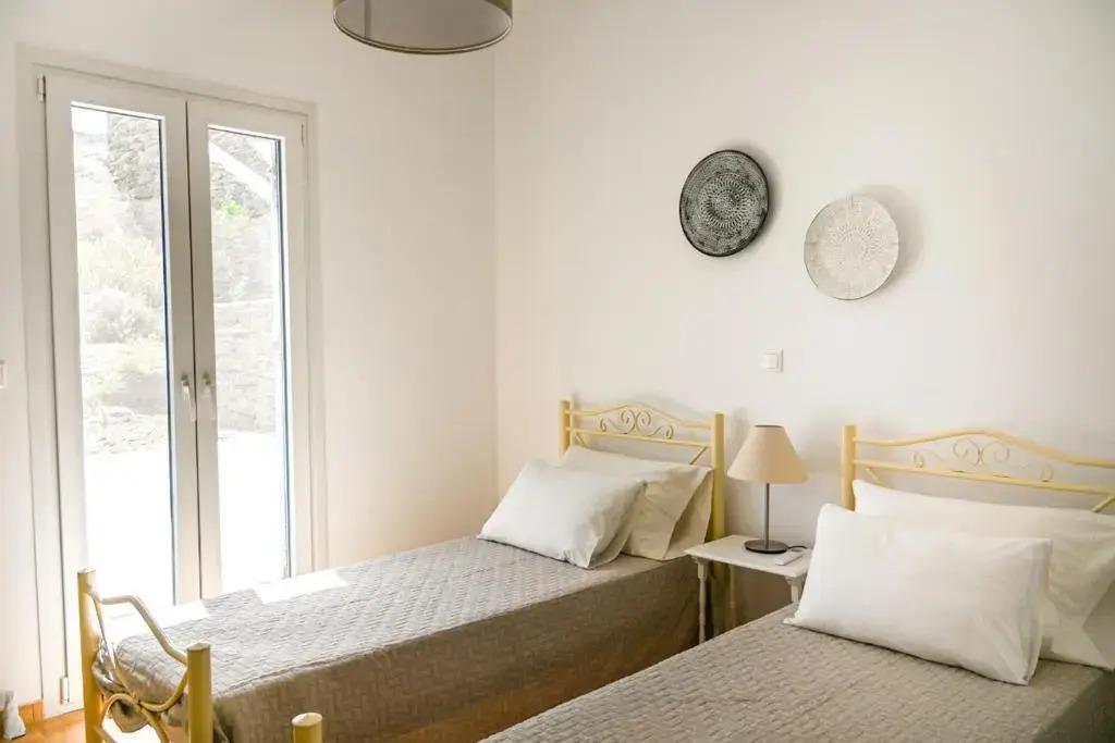 Iliopetra Residence by TinosStay