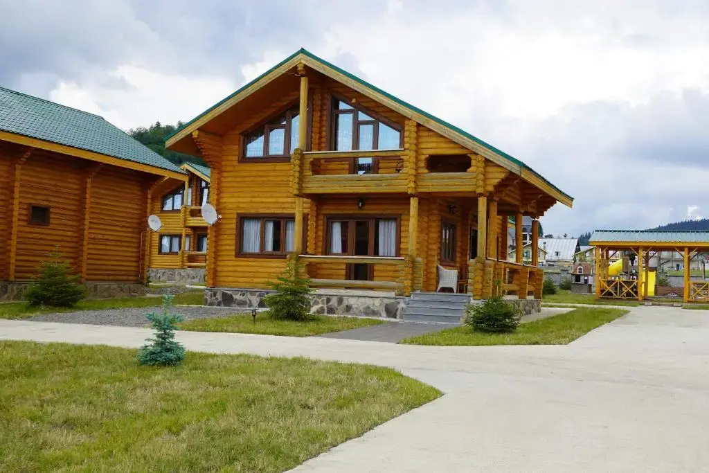LOG HOUSE