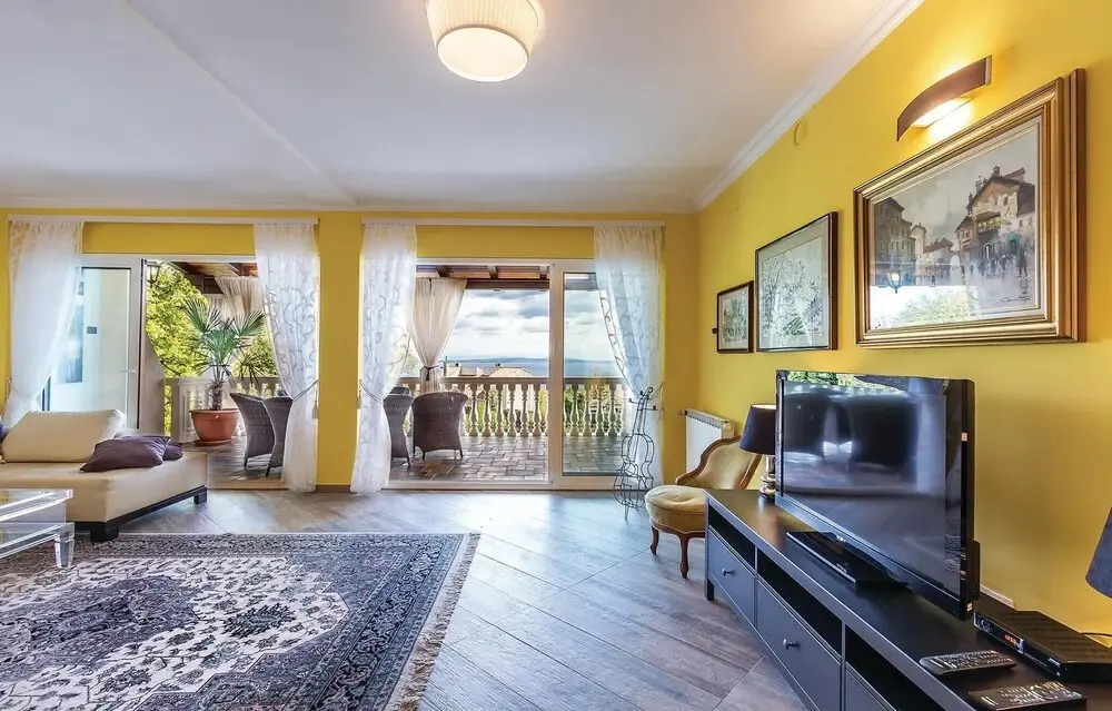 Beach Front Home In Matulji