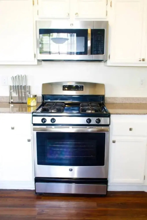 Quiet & Private Home 15 Minutes From Strip w/ Pool