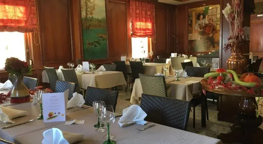 Hôtel-Restaurant A La Couronne
