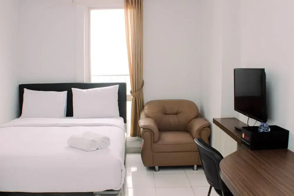 Warm And Simply Studio Room At Azalea Suites Apartment