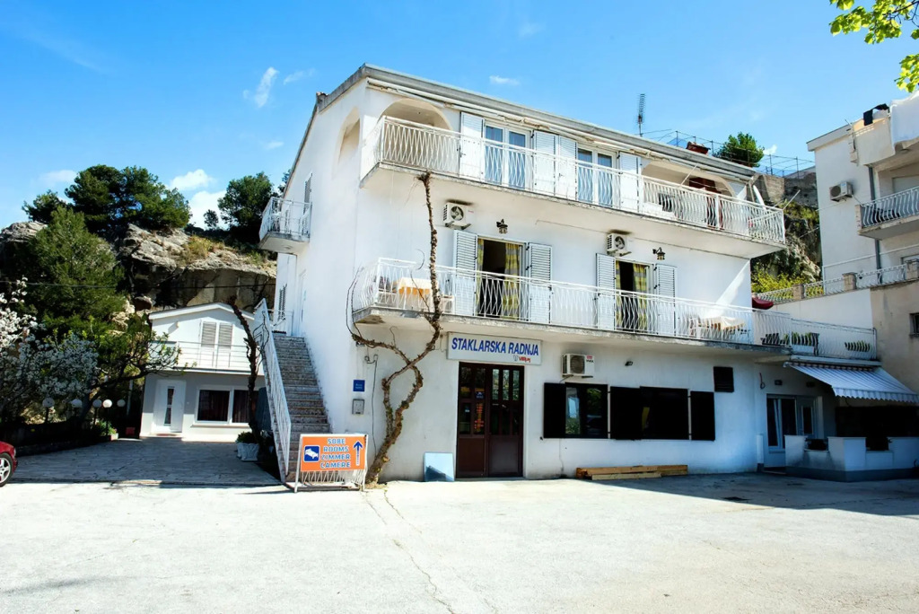 Robi - 50m From Beach - SA2