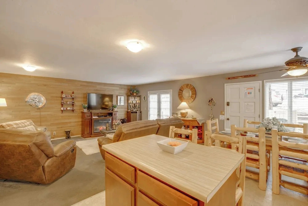 Hot Tub, 1 Mi to Beach: South Lake Tahoe Home