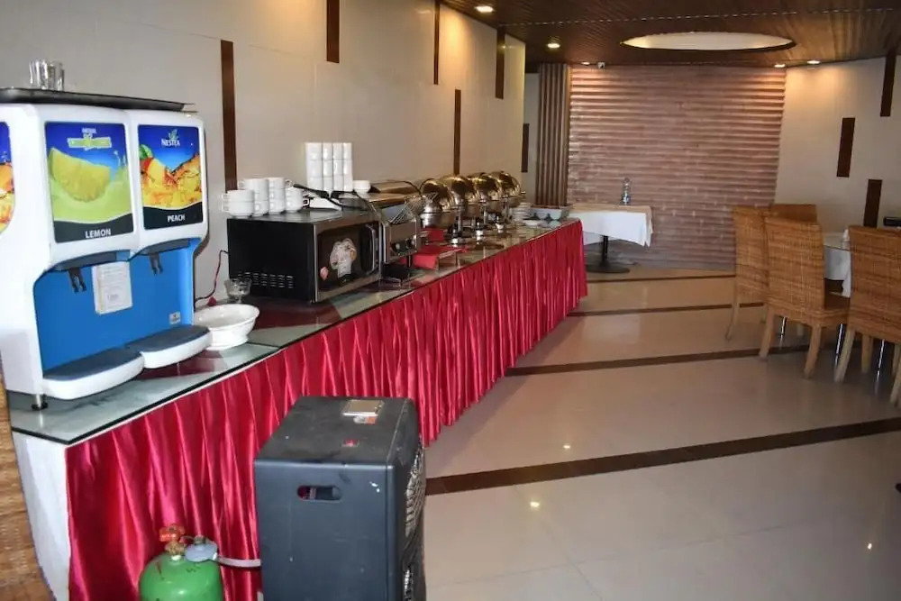 Summit Hotel
