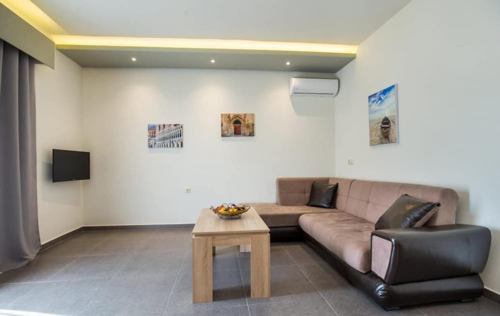 Studios&Apartments Elisabeta