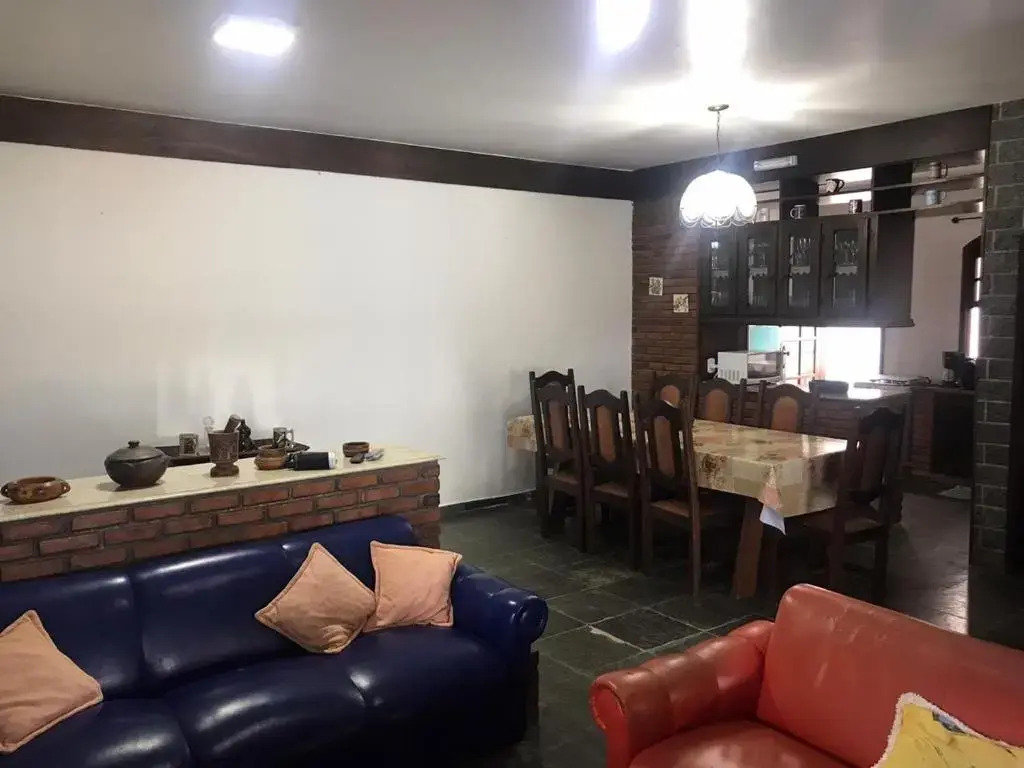 Casa Grande Duplex Temporada Saquarema Balneário de Vilatur 6 quartos, próximo a praia.