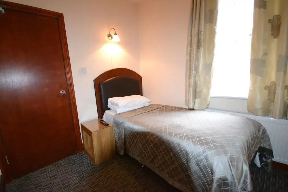 Airport Guest House