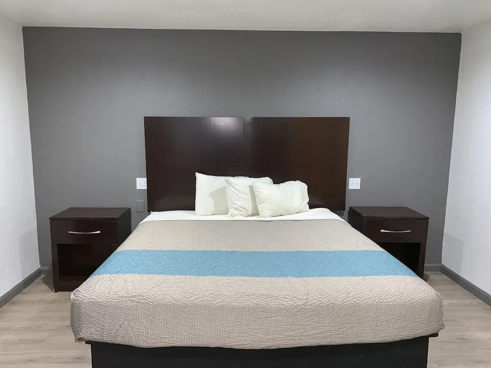 Winstons Air Conditioned Motel