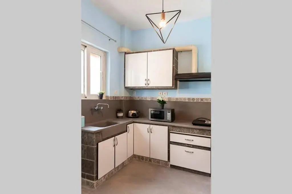 Vasilis Thissio Petralona 3d floor 55sqm