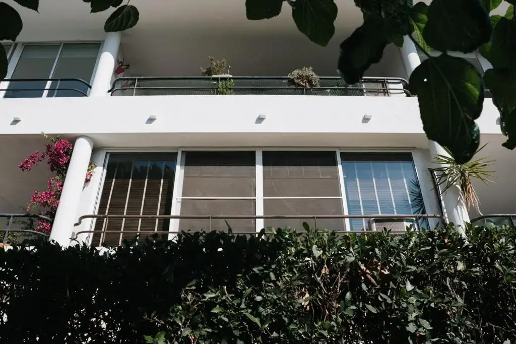 Apartamento luminoso cerca del mar y la montaña