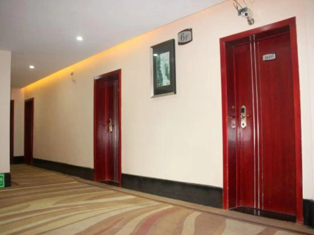 Shiji Zhixing Business Hotel
