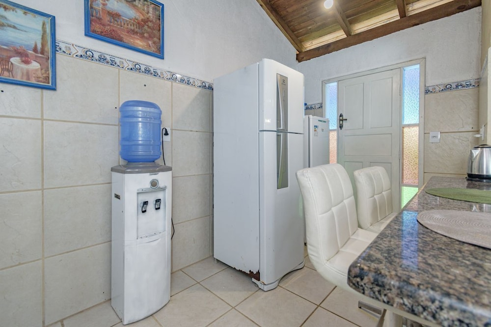 Casa em Condom nio com Piscina e rea Gourmet