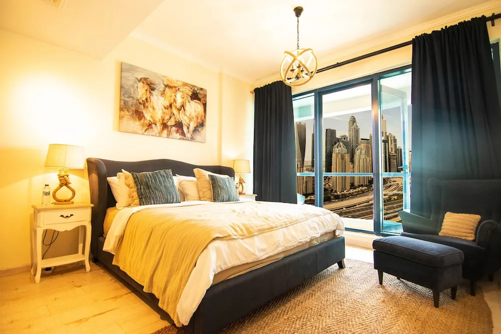 Lux BnB I X1 Tower I Golf Course & Sea Views
