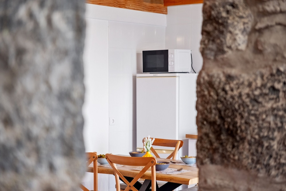 N T House by Homie in Porto Moniz