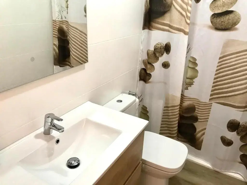 Apartamento reformado con terraza y en 2da linea de mar 146B - INMO22