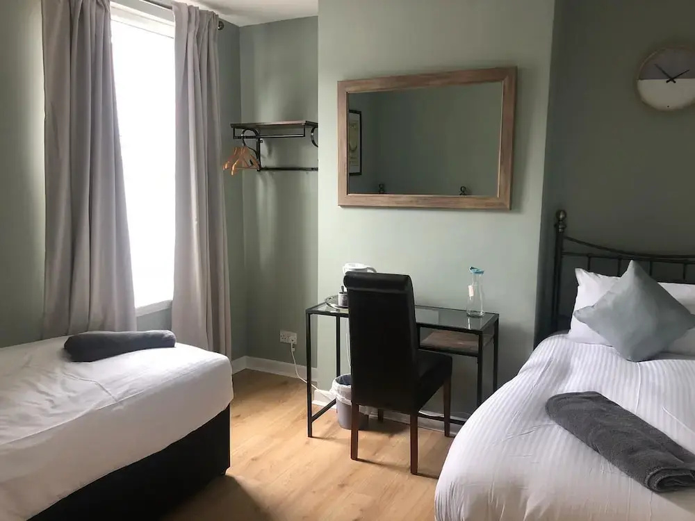 Lark Lane Rooms