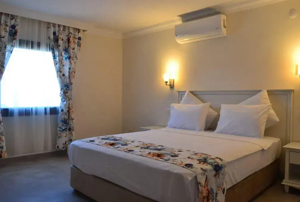Maris Hotel